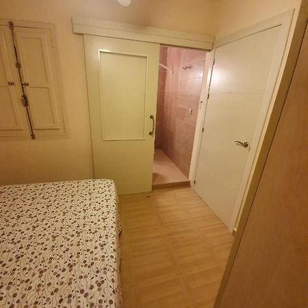 Room in Alicante Downtown en Piso Compartido Exterior foto