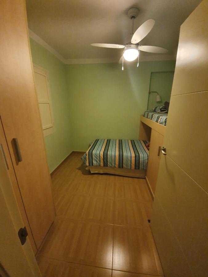 Room in Alicante Downtown en Piso Compartido Exterior foto